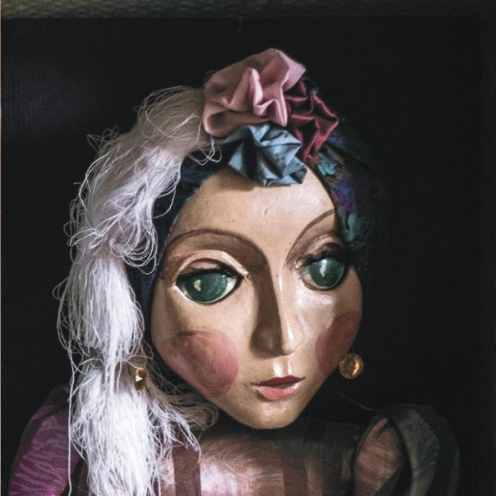 You are currently viewing KELIAUJANTI KAUNO VALSTYBINIO LĖLIŲ TEATRO LĖLIŲ PARODA