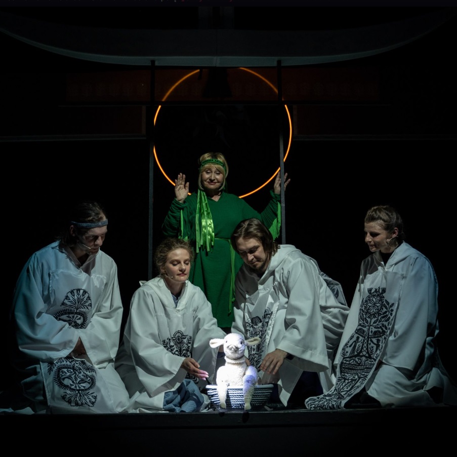 You are currently viewing Kauno valstybinio lėlių teatro spektaklis vaikams ir visai šeimai SESYTĖ ELENYTĖ IR JONIUKAS AVINIUKAS